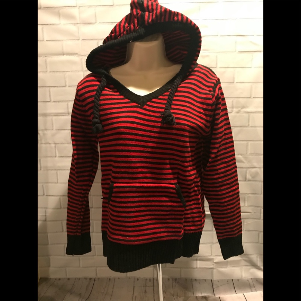Hooded sweater